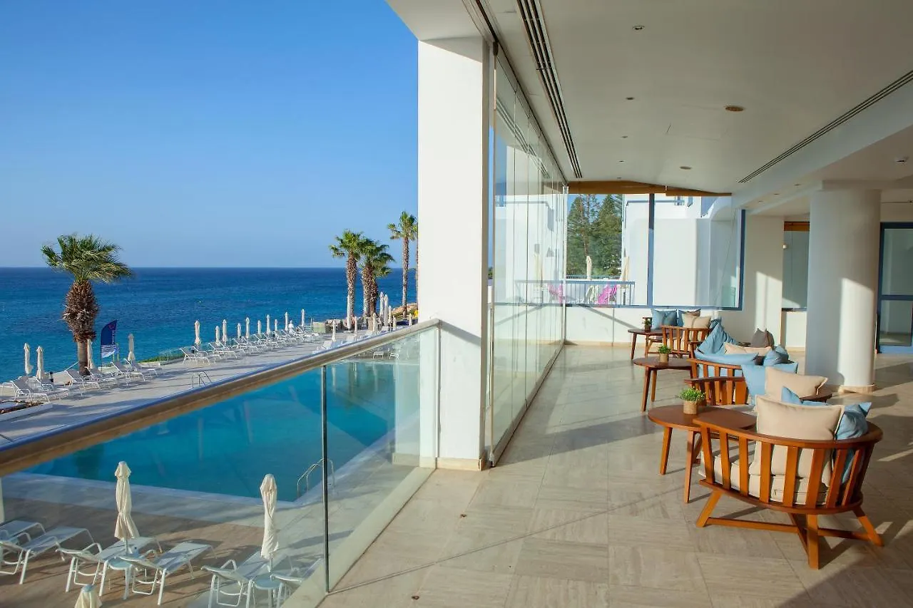 **** Semesteranläggning (resort) Nausicaa Beach Hotell Protaras Cypern