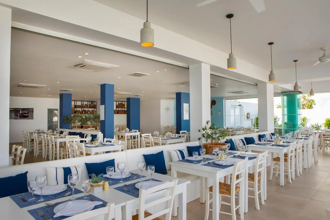 **** Semesteranläggning (resort) Nausicaa Beach Hotell Protaras Cypern