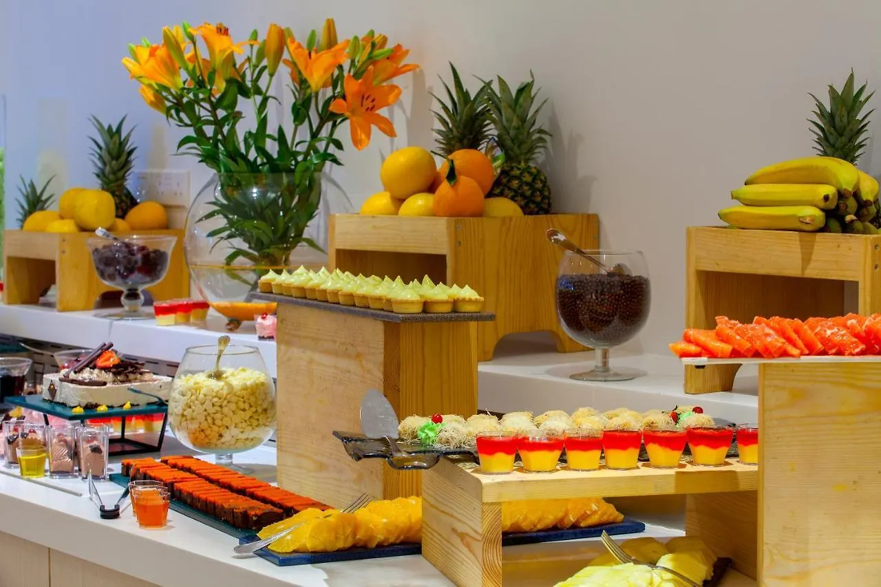 **** Semesteranläggning (resort) Nausicaa Beach Hotell Protaras Cypern