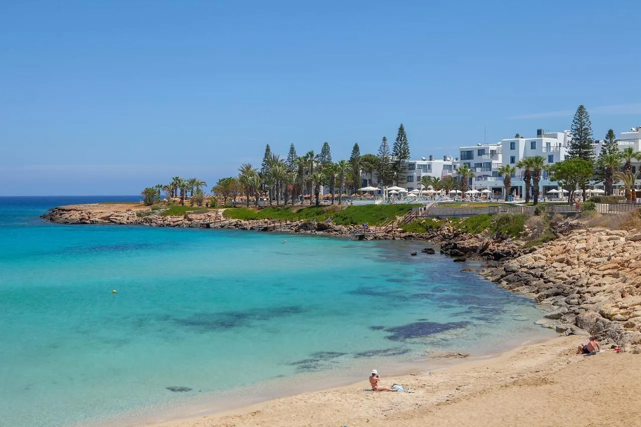 Semesteranläggning (resort) Nausicaa Beach Hotell Protaras