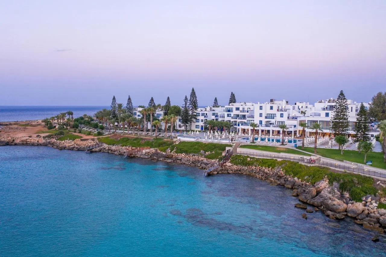 Nausicaa Beach Hotell Protaras 4*,  Cypern