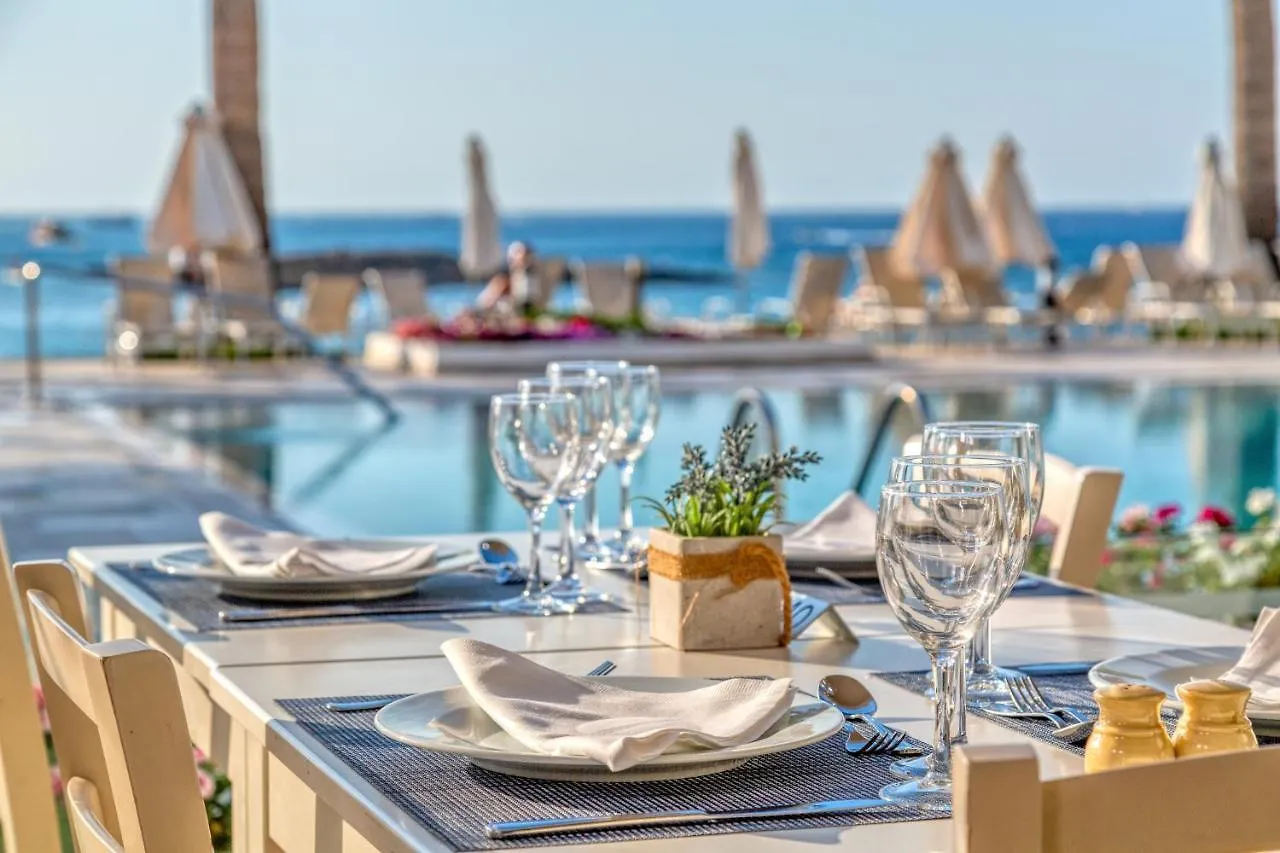 Nausicaa Beach Hotell Protaras 4*,